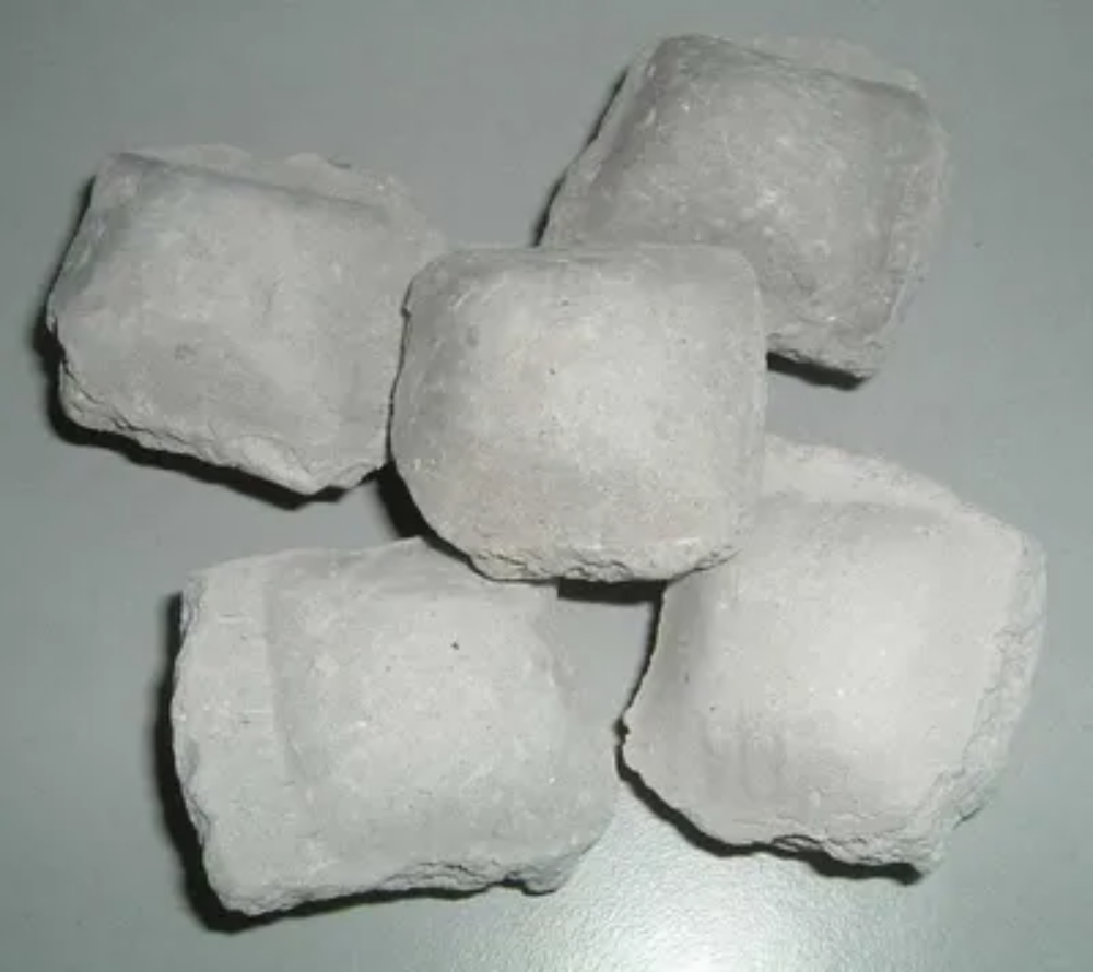 Caustic Calcined Magnesite/Light Burnt Magnesite/MGO/ Cinder Ball/ Caustic Calcined Magmensite Ball/Slag Conditioner